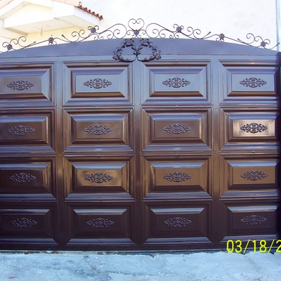 PUERTA DE CUARTERONES