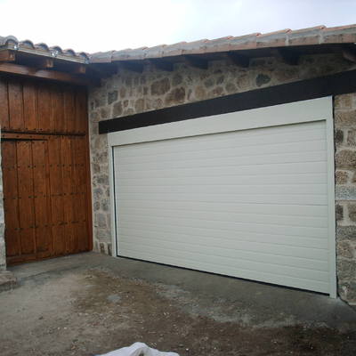 Puerta de garaje seccional