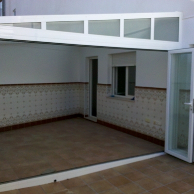 puerta de libro abierta