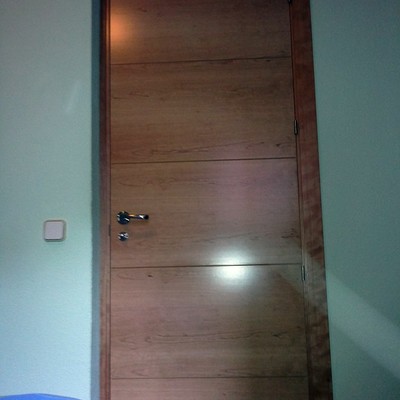 Puerta de paso cerezo