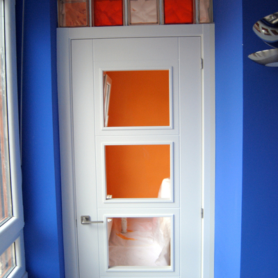 Puerta de paso con paves- cristal .