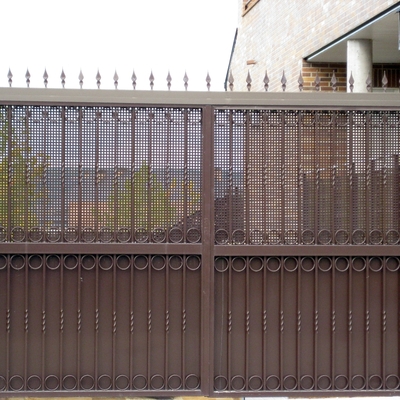 PUERTA ENTRADA PARCELA AUTOMATIZADA