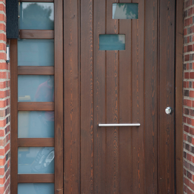 Puerta exterior de madera 