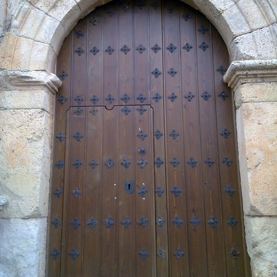 Puerta Iglesia Lechón