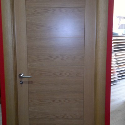 puerta lisa ranurada