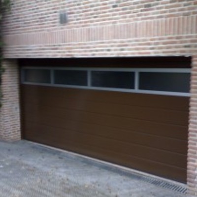 Puerta garaje acristalada