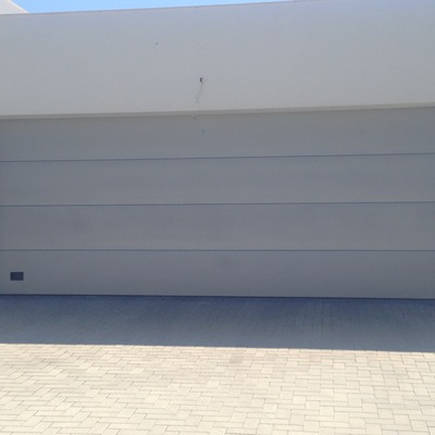 Puerta Seccional Acanalada lisa color gris