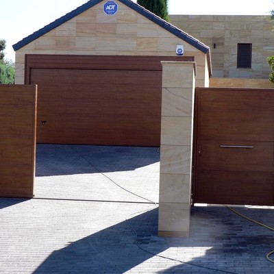 Puerta seccional de garaje