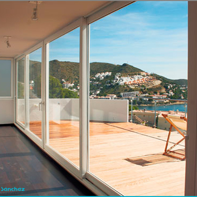 Puertas correderas de acceso a la terraza