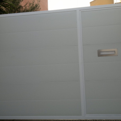 Puertas parking + peatonal