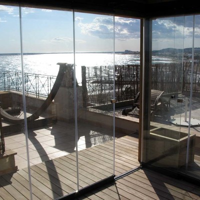 puertas plegables de vidrio