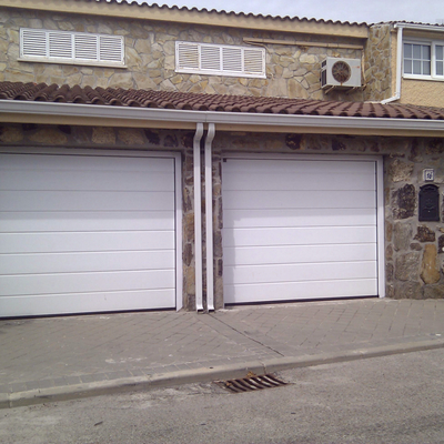 puertas seccionales gemelas