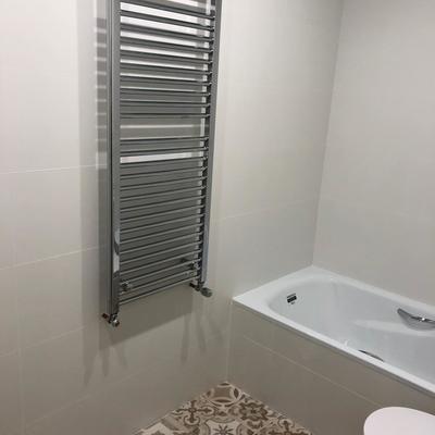 Radiador toallero baño