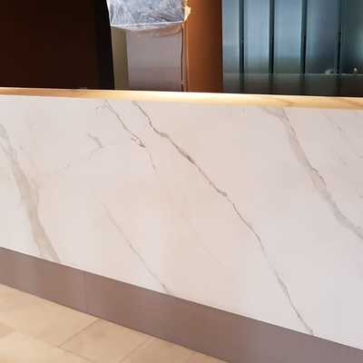 Reforma de fachada, terrazas y recepción en Hotel Helios Benidorm.