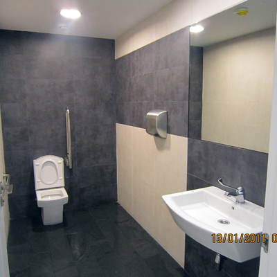 Reforma aseos oficinas