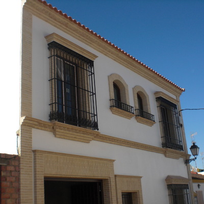 REFORMA DE FACHADA PRINCIPAL