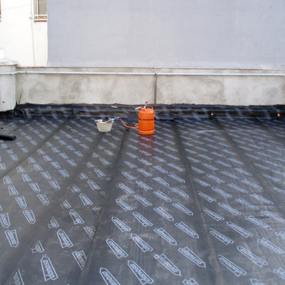 Rehabilitación cubierta, petos y patios.