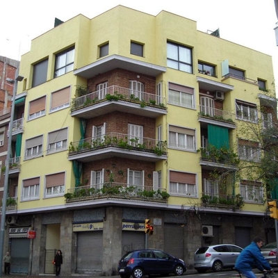 Rehabilitación de fachada y construcción de planta superior