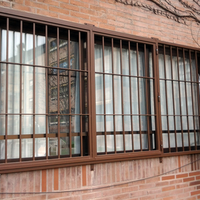 Reja maciza abatible dos hojas/fijo