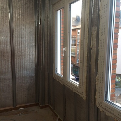 renovacion de ventana y aislamiento con trasdosado de pladur