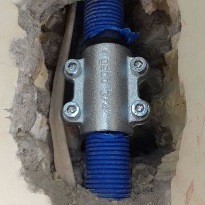 Colocacion de brida estanca a taladro realizado en tubería