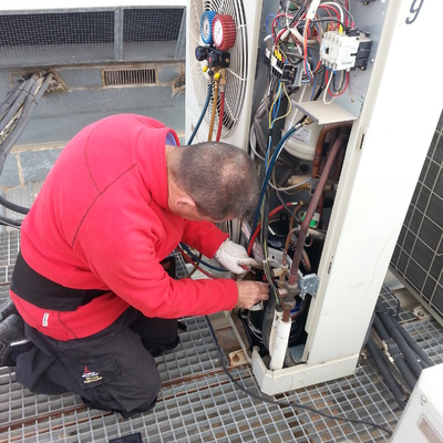 Reparacion mitsubishi electric en terraza