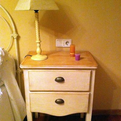 Restauración de mesita de dormitorio