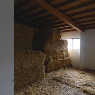 Restauración Nave Explotación Ganadera.