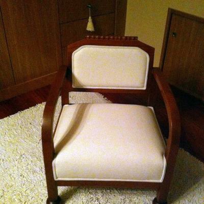 Restauración y tapizado de sillón.