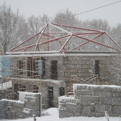 cubierta triangulada de estructura de acero