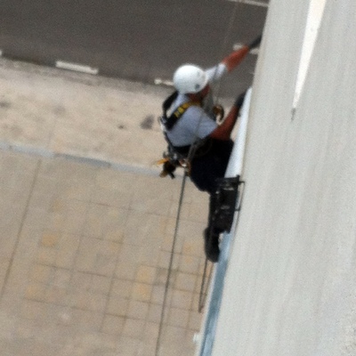 Retirada de lonas publicitarias