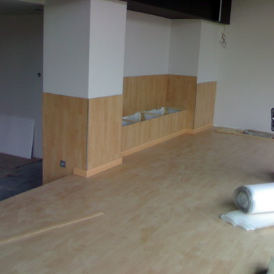 REVESTIMIENTO CON PARQUET LAMINADO