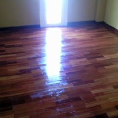 revestir paredes y suelos laminados