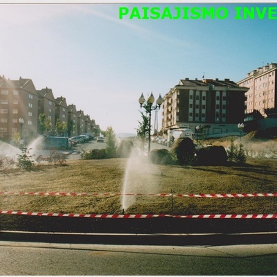 RIEGO INSTALADO EN ROTONDA