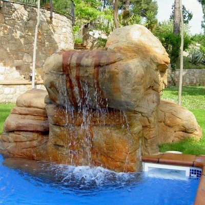 ROCA EN PISCINA 4
