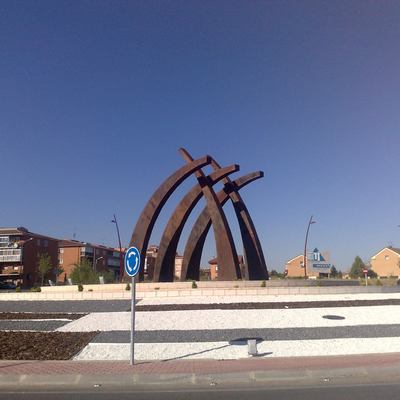 Rotonda de entrada en Azuqueca