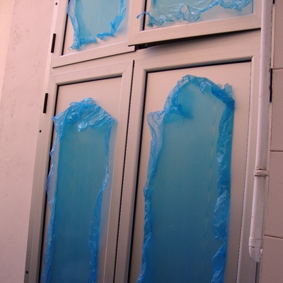 sacar  los  plasticos  protectores