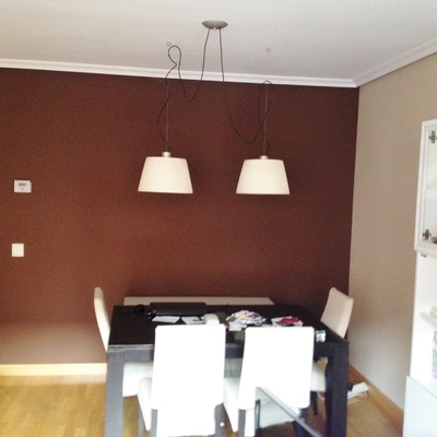 Salón color chocolate