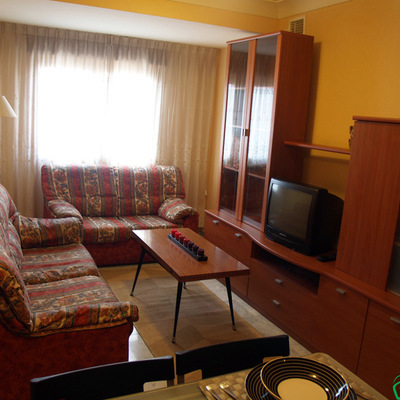 Salón comedor del inmueble diseñado para alquiler en Zaragoza