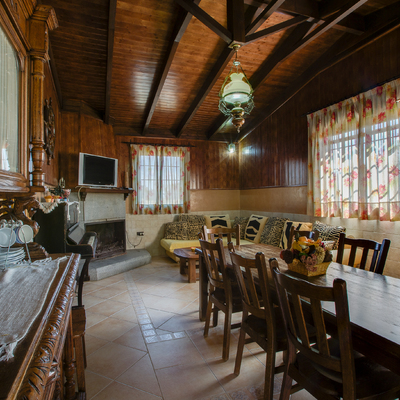 SALÓN EN CASA DE NUEVA CONTRUCCIÓN