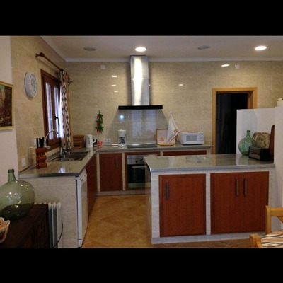 Marcos y puertas de cocina de cerezo