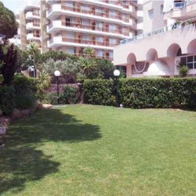 zona jardin en comunidad de vecinos