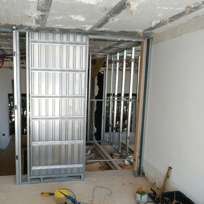 Puerta corredera con pladur