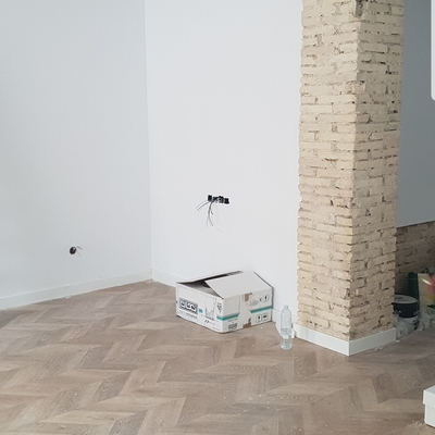 Suelo laminado Egger en espiga