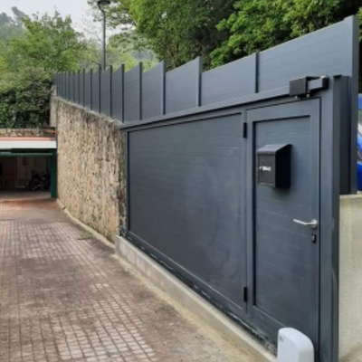 Puerta Corredera con vallado