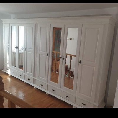 Armario con espejo