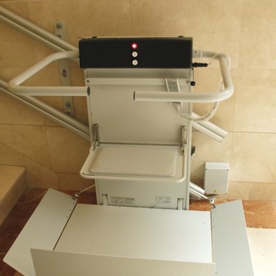 PLATAFORMAS SALVAESCALERAS INCLINADO