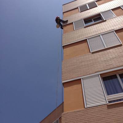 Sellado de juntas de dilatación