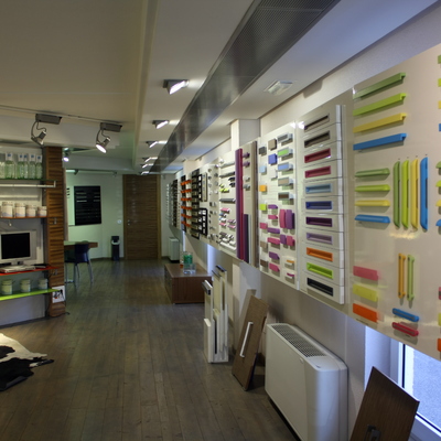 Showroom de tiradores en Navarro Azorín