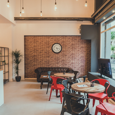 Sillas y Mesas estilo Vintage Industrial